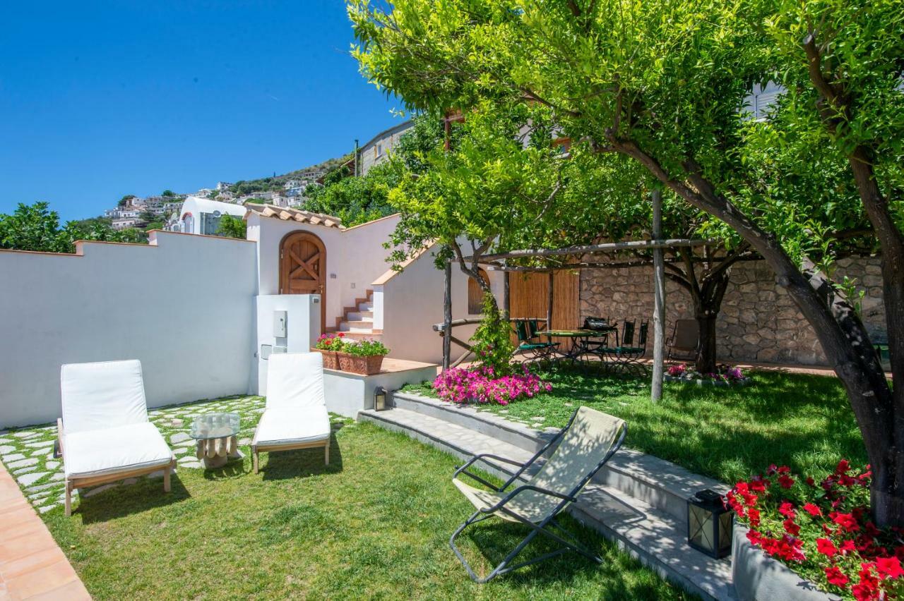 Villa Gaetano Праяно Экстерьер фото